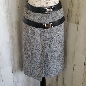 MICHAEL KORS WOOL w/FAUX LEATHER SKIRT